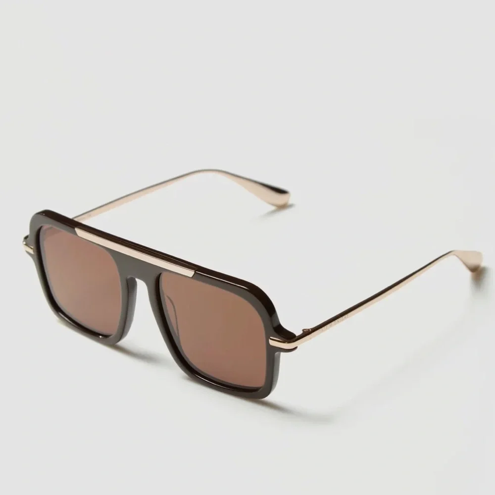 PAST MIDNIGHT The Retro Brown SUNGLASSES BRAND NEW - Picture 3 of 8